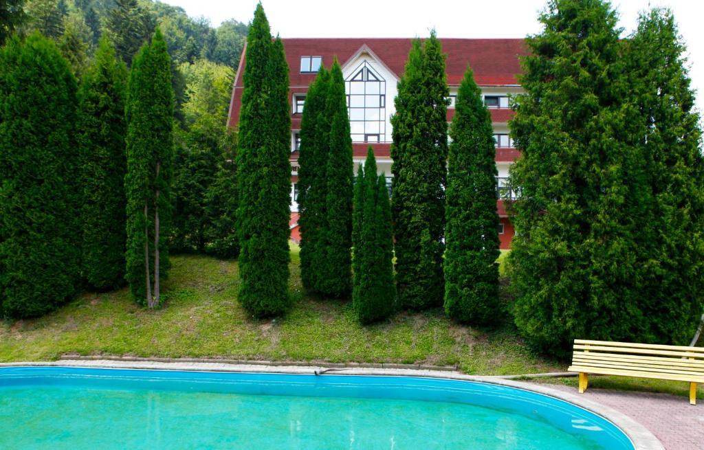 Perelka Natura Tour Hotel Cisna Exterior photo